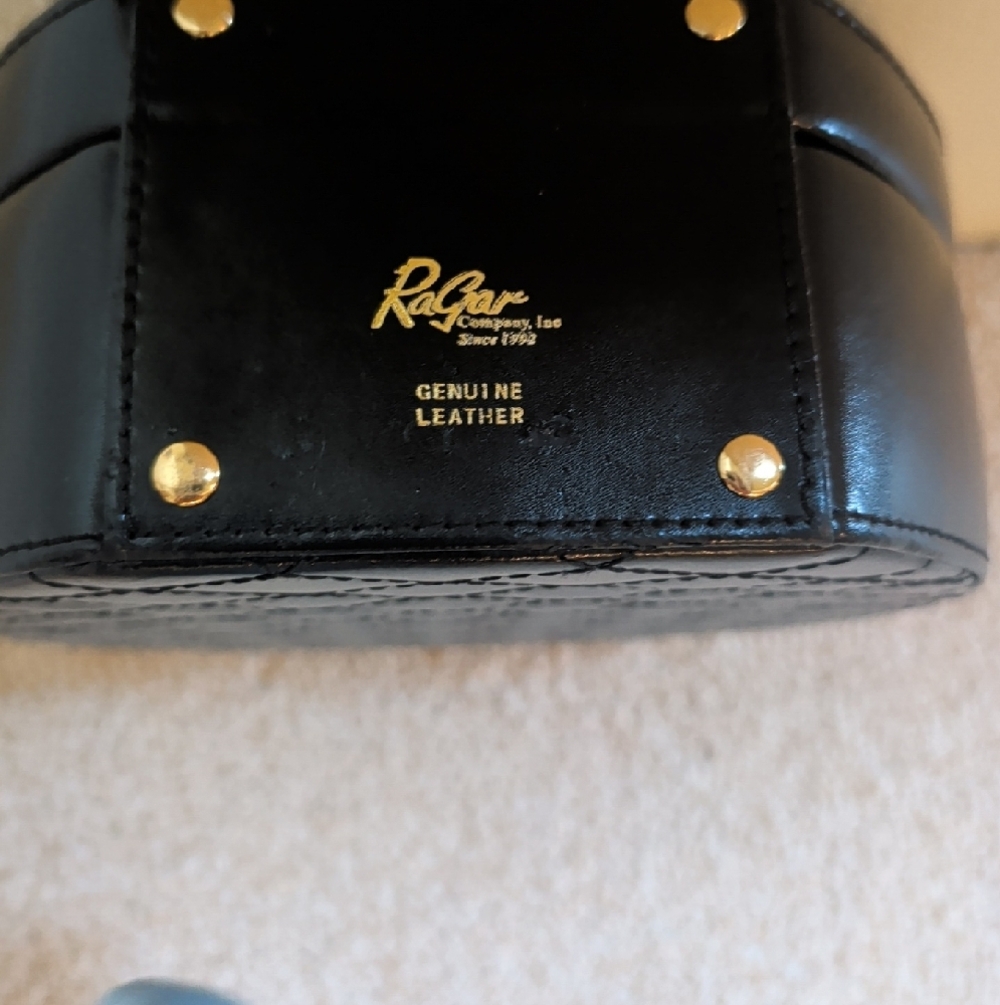 RaGar Quilted Leather Travel Jewelry Box (doubles as a handbag!) - Picture 8 of 8